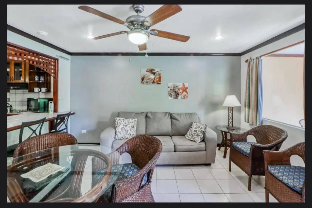Lovely Condo Manuel Antonio Exterior photo